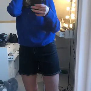 Super fina shorts från h&m i strl 34❣️❣️ Dom är köpta förra året så är inte säker på att dom finns att köpa längre. 150kr + frakt💘