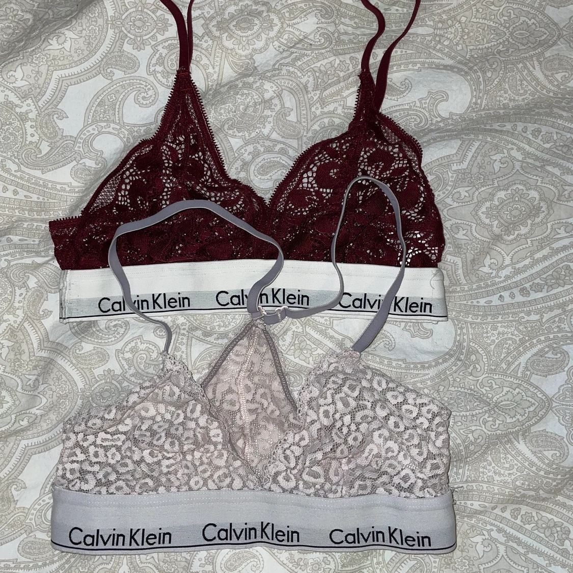 2  calvin klein toppar