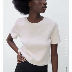 Stickad t-shirt - stickat t-shirt från zara.💞💞 (finns kvar fast budgivningen är avslutad)