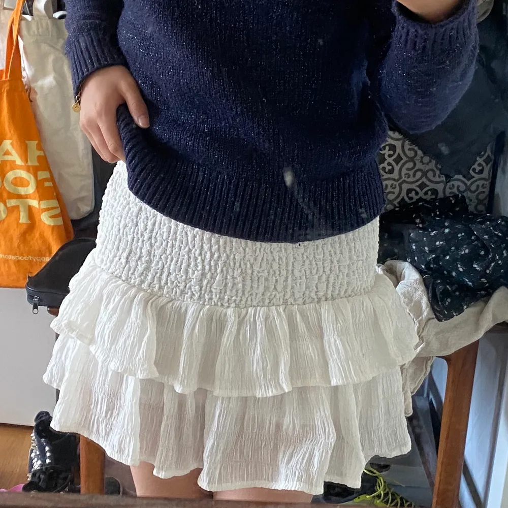 Säljer mina två jättesnygga kjolar jag köpte förra sommaren!!! 160kr för en kjol!  Vid flera intresserade så blir det budgivning!💕 kom privat för fler frågor! (Frakten ingår ej). Kjolar.