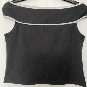 Zara Top (S) - Bra skick