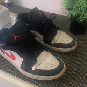 Jordans  - Säljer mina jordans storlek 38, äkta! Använda 