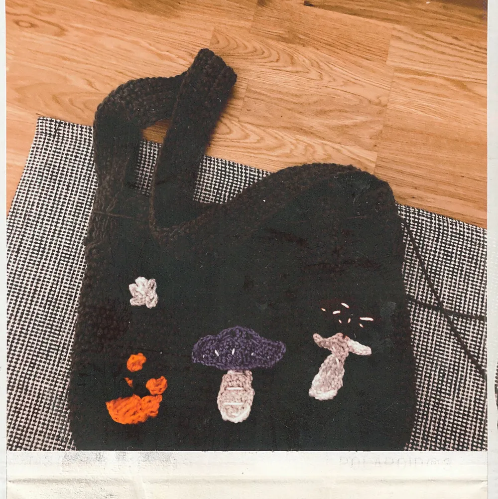 Big handmade bag with mushrooms application. Onesize onecolor, but can make it custom! Handmade. Contact this ad if you want a custom order.  Can make anything!. Väskor.