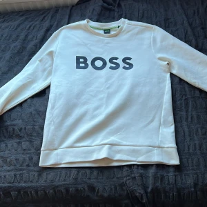 Boss tröja - Stolek L