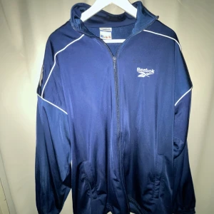 Reebok kofta - Reebok kofta. Oversised