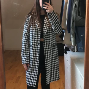 Kappa dogtooth  - Kappa från Gina tricot Använd 1 gång