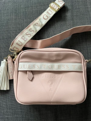 Guess bag - Guess pink bag