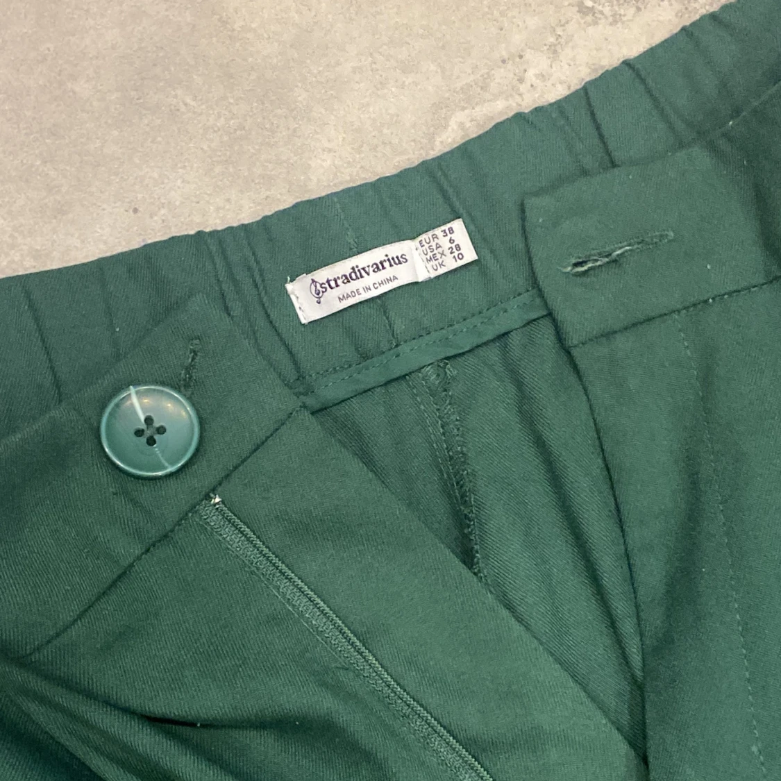 Gröna kostymbyxor - 91