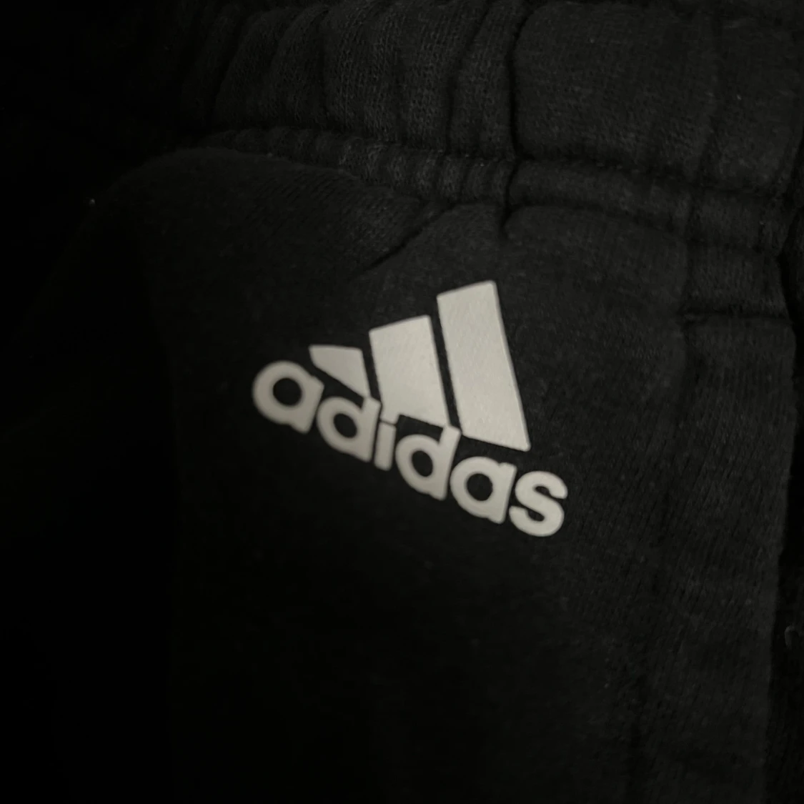 Adidas mjukisbyxor - 91