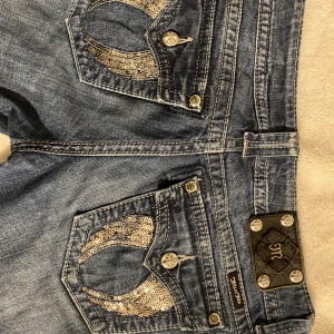 Miss me jeans  - Miss me jeans. Köparen står för frakten (: OBS: de är skinny 