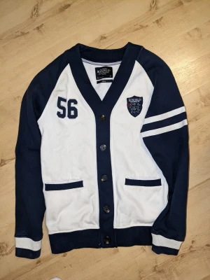 Kofta från Bondelid - Snygg kofta från Bondelid 