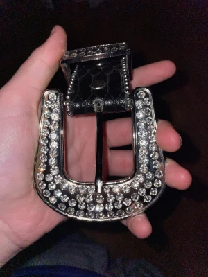 FAKE bb belt - Detta är fake bälte fast det är i bra rkt bra condotion, passar de flästa!!