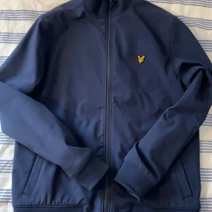 Lyle o scott skaljacka storlek s - Säljer pga växt ur storlek small 