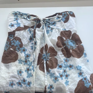 Sommar topp - En sommar topp som aldrig har används. Storlek L och kostar 40kr +frakt 