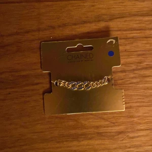 Armband - Köpte detta armband har aldrig kommit till användning ❤️❤️❤️