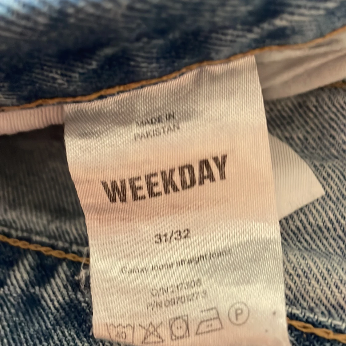 Weekday jeans blåa  - 90