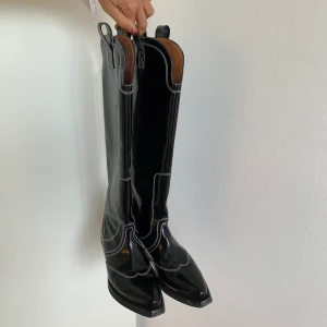 Ganni stövlar - Ganni cowboyboots- storlek 38