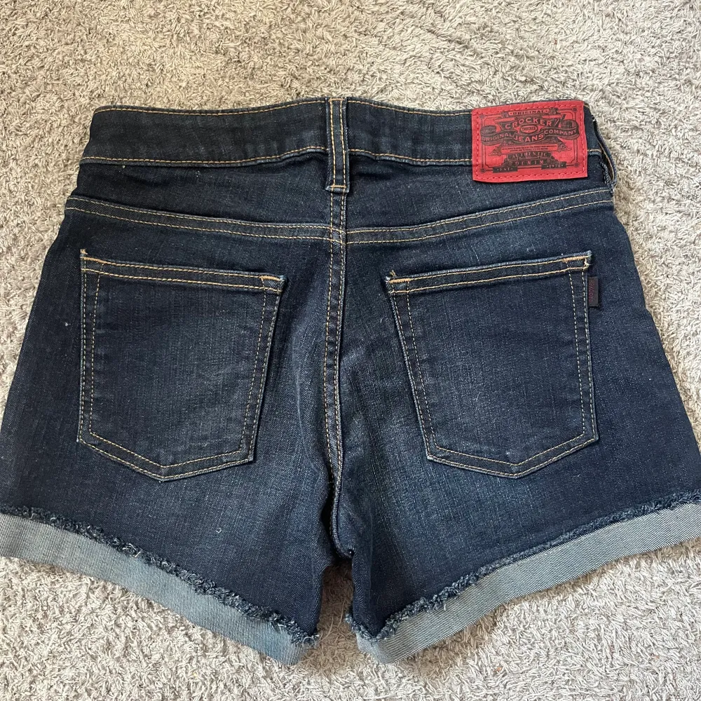 Jättesnygga jeans shorts i strl Xs från Crocker. Väldigt bra skick, knappt använda!!💙💙. Shorts.