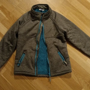Jacket for kid 8-9 years old. - Jacket for kid. Soft material inside.