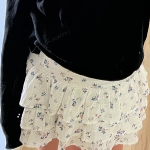 Kjol - Kjol från stradivarius