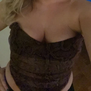  Korset Från zara  - Snygg korset från zara, as snygg passar till allt!🤩