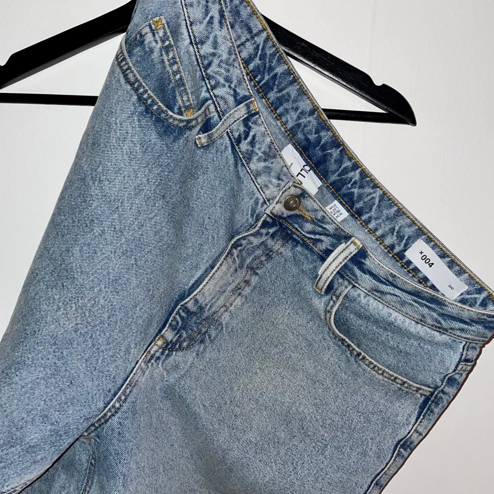 Ljusblå oversize jeans från collusion. Jeans & Byxor.