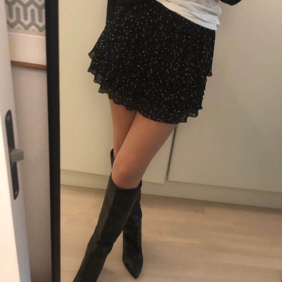 Volangkjol prickig Zara 34