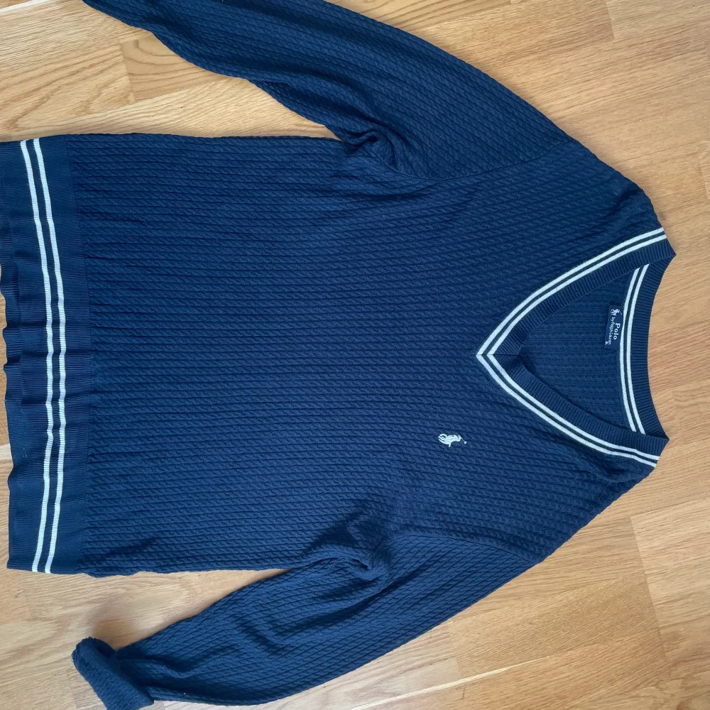 Unisex Ralph Lauren pullover. Stickat.