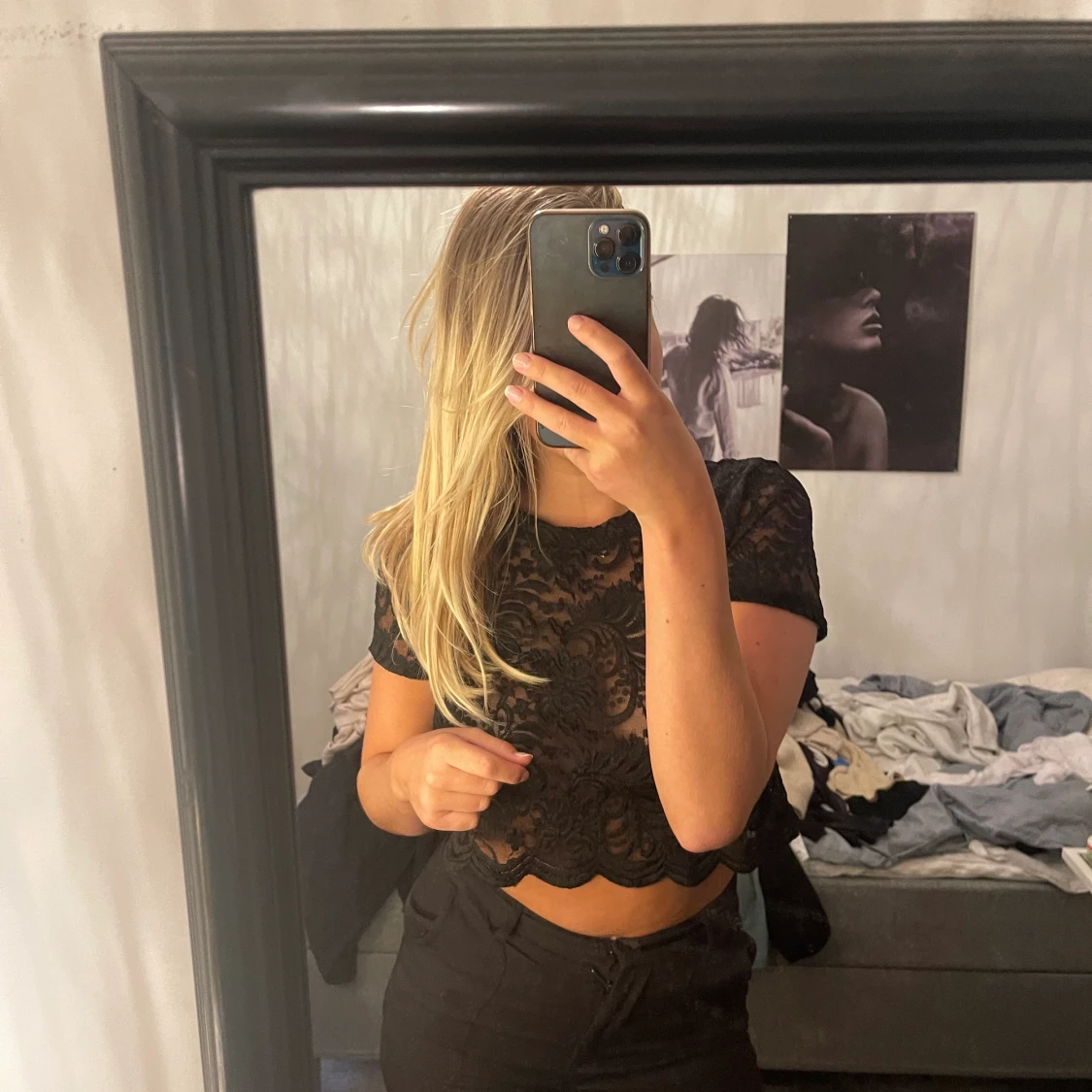 Svart T-shirt i spets  - 90