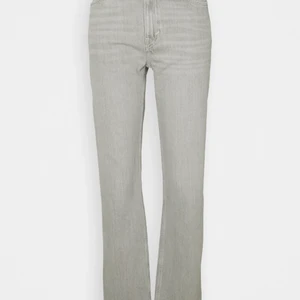 Grå weekday jeans - grå Voyage jeans från weekday, bra skick!! 