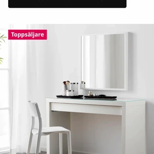 Sminkbord  - Säljer mitt sminkbord eftersom att jag renoverar mitt rum, hämtas på plats hemma hos mig. Hör av er vid intresse! (Skåne) 