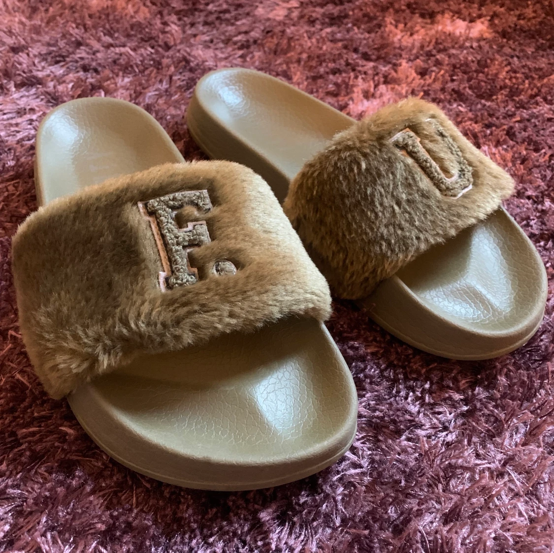 Fenty x Puma slides  - 90