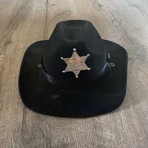 Fin cowboyhatt 🤠  - Fin svart cowboyhatt i bra skick🤠 