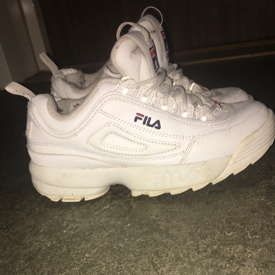 Fila skor