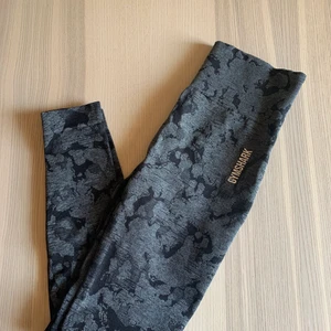 Gymshark tights  - Superfina tights som endast är använda ett par gånger, som nya! Stl s 