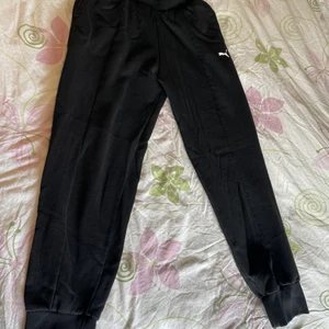 Puma träningsbyxor  - Helt nya puma träningsbyxor. Stl s 