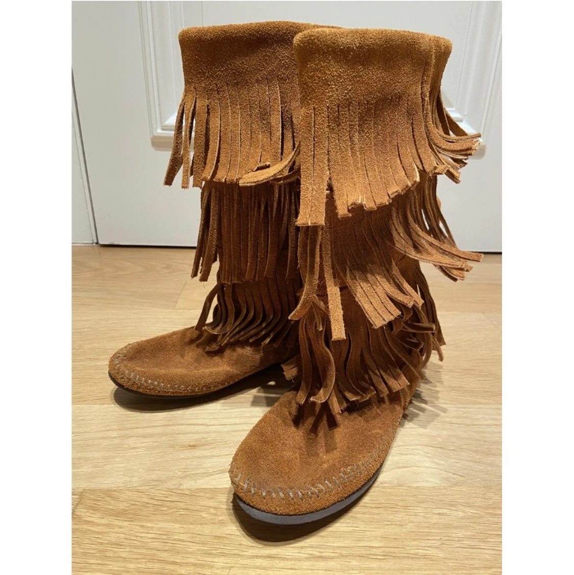 Minnetonka boots - 90