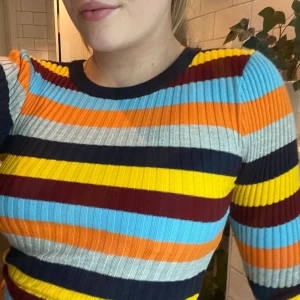 Tröja srl S New Yorker - Randig tröja i bra skick från New Yoker. Knappt använd! Storlek S