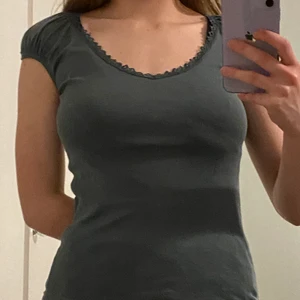 Tröja från VERO MODA - Storlek S  Bra skick 