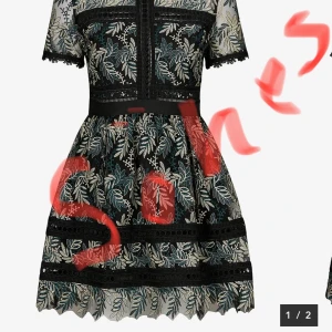 By malina Adele dress i stl S eller XS  - Söker by malina klänningen Adele dress i stl s eller xs 