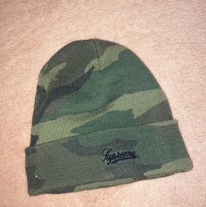 Supreme Beanie ”i love new york” - Köpt på plugmeplease när det var nystartat 