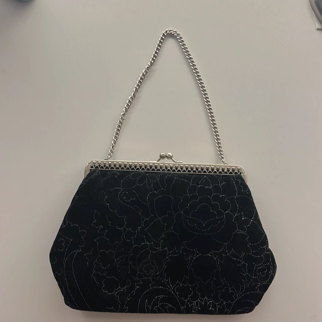 Klassisk svart clutch/miniväska 