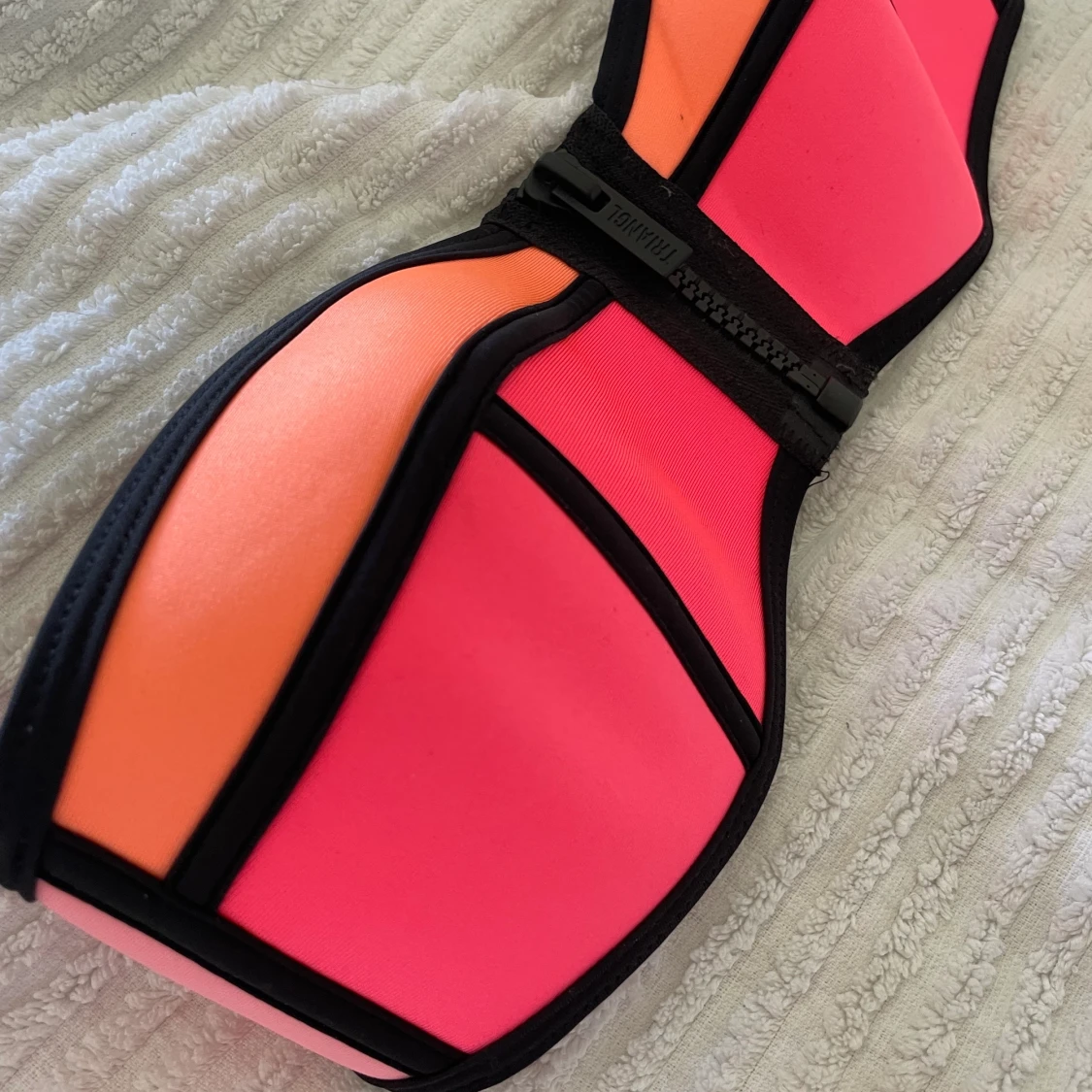 Triangl bikiniöverdel