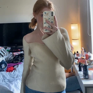 Tröja - HM tröja i st S. Jättefin inga defekter