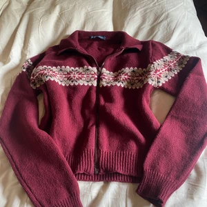 Brandy stickad - Superfin stickad tröja från Brandy Melville i nyskick❣️ Nypris €48