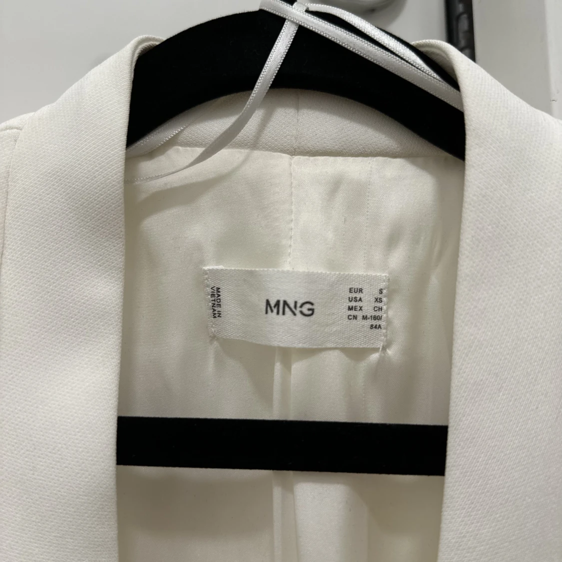 Vit kavaj från Mango - 91