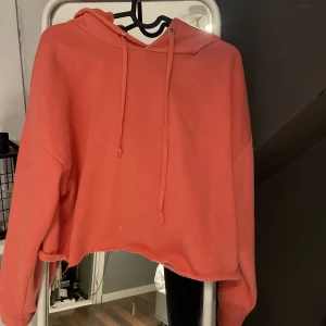 Rosa hoddie - Super fin rosa färg, bra skick!