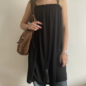 Klänning  - Svart söt klänning. Skriv om ni vill ha fler bilder. 