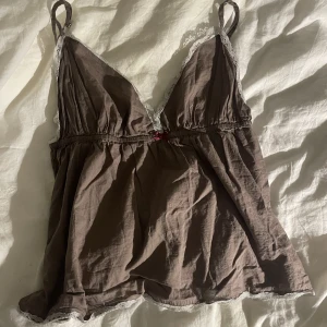 Odd Molly linne!! - Så himla fint odd molly linne som jag säljer pga att det är lite stort för mig, det är min mammas från när hon var ung. I mycket bra skick! Priset går absolut att diskutera 