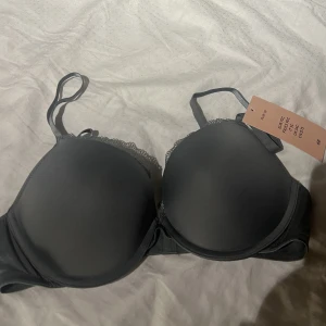 Oanvänd bh  - Helt oanvänd Push up. köparen betalar frakt🫶🏻